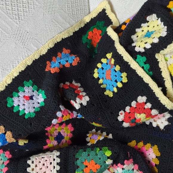 VINTAGE Granny Square Crochet Multi Color Mid Century Blanket - Picture 2 of 5